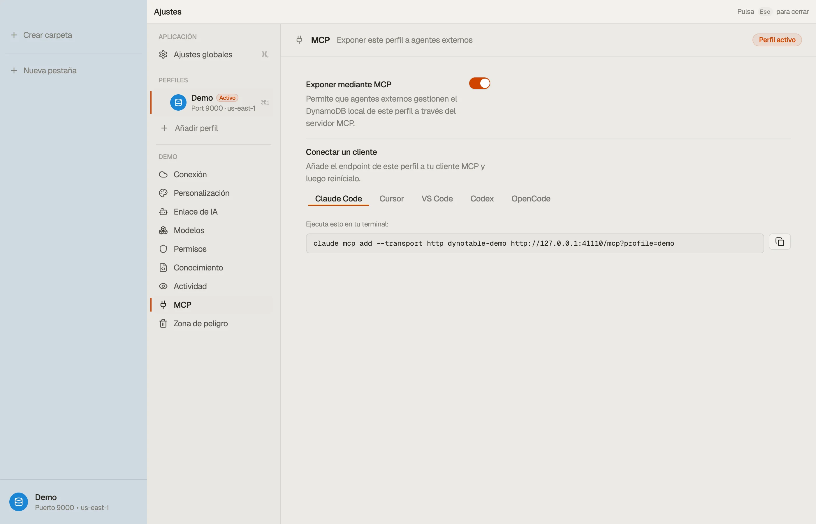 La sección MCP de un perfil con «Exponer mediante MCP» activado — el bloque de conexión por perfil muestra el endpoint que debes añadir a tu cliente.