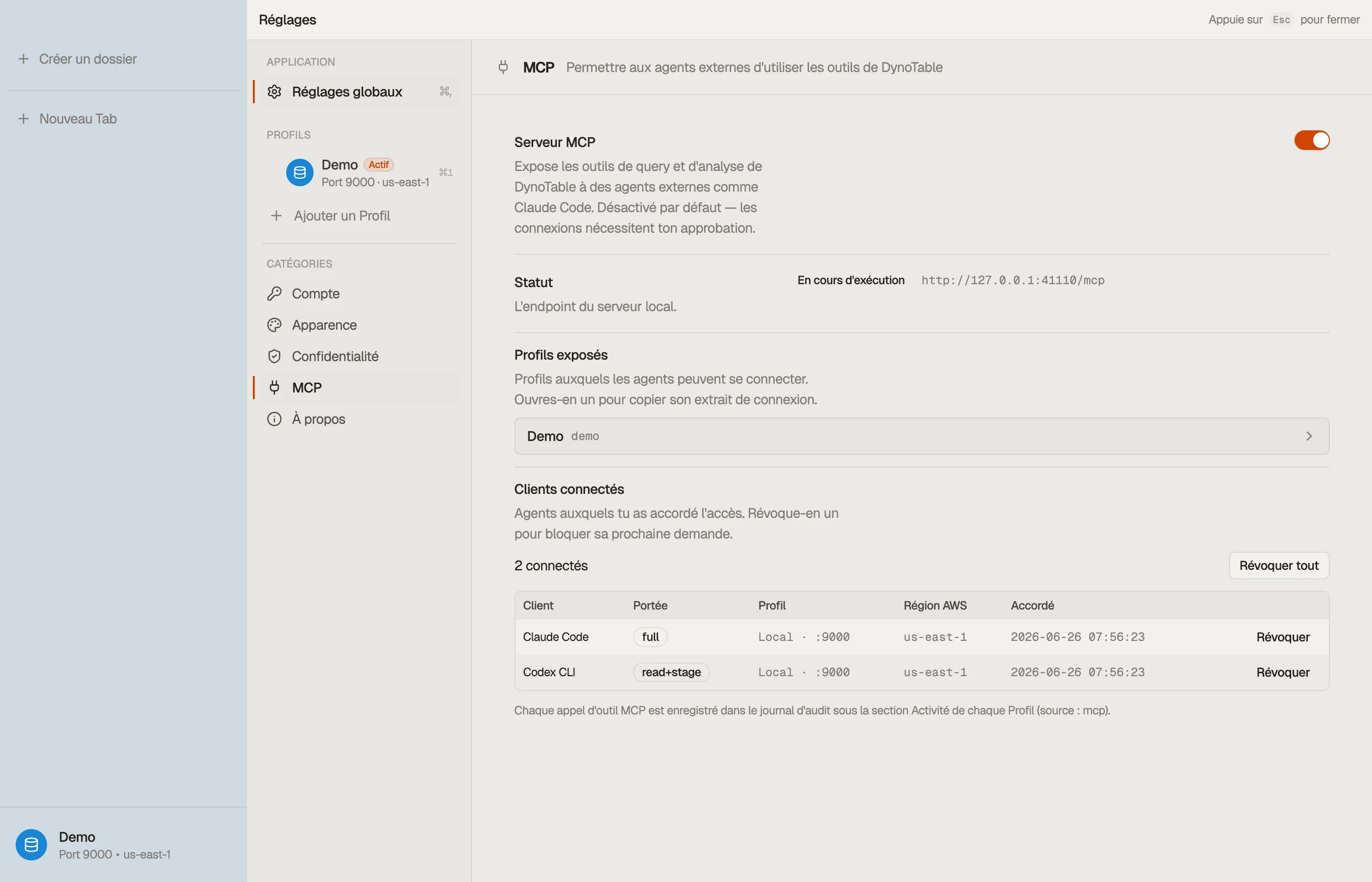 Réglages → Serveur MCP : le serveur tournant sur un port loopback local, avec la liste des clients connectés et leurs niveaux d'accès.