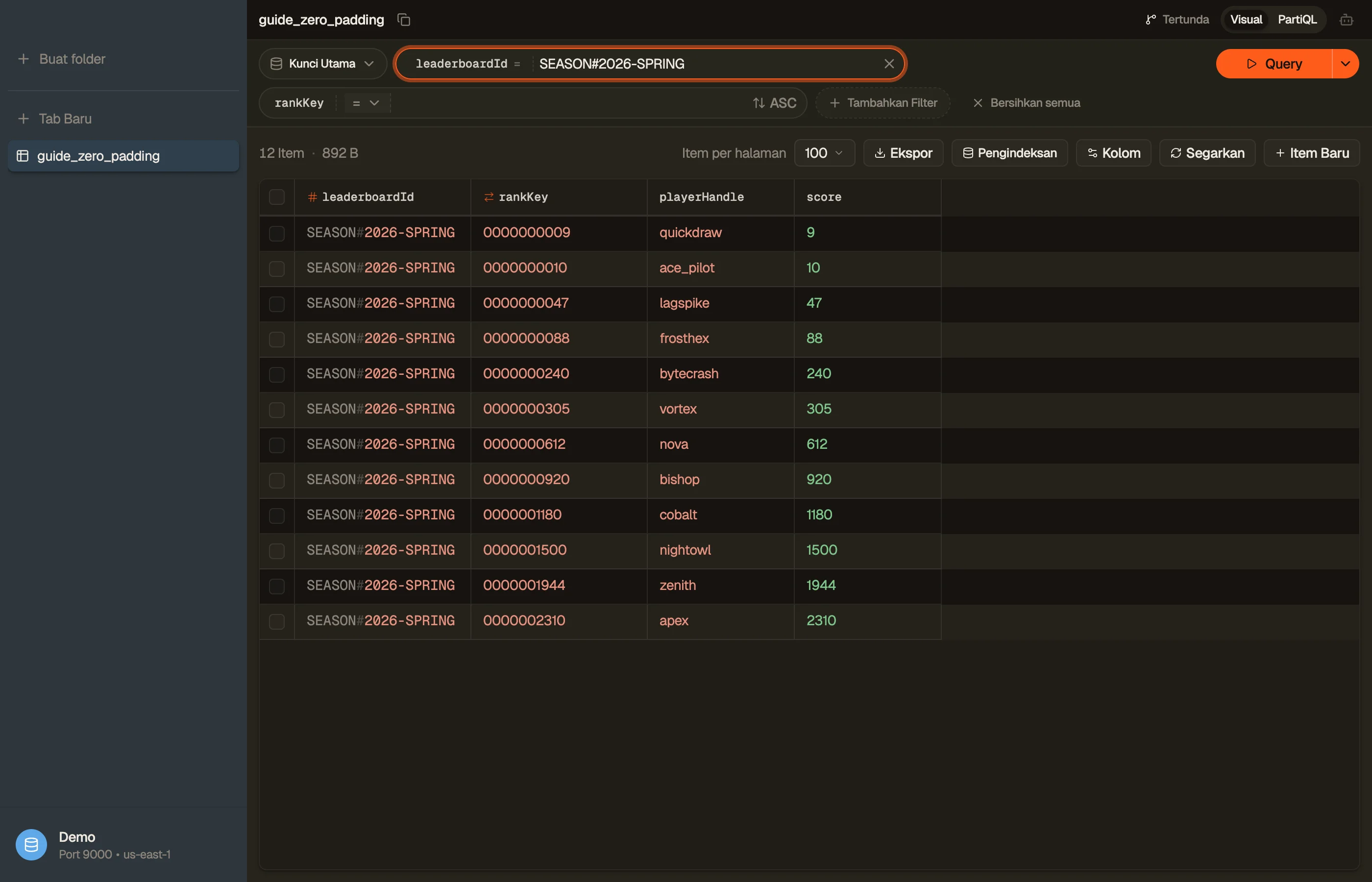 Menjelajahi leaderboard musim di DynoTable, terurut berdasarkan rankKey yang ter-zero-pad.