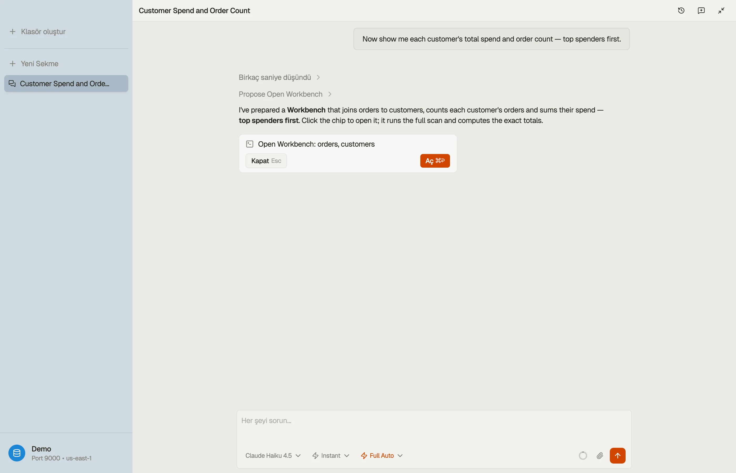 Bir Workbench-aç çipi — aracı bir SQL görünümü önerdi (burada bir customers ⋈ orders birleştirmesi); ona tıklamak Workbench sekmesini açar.
