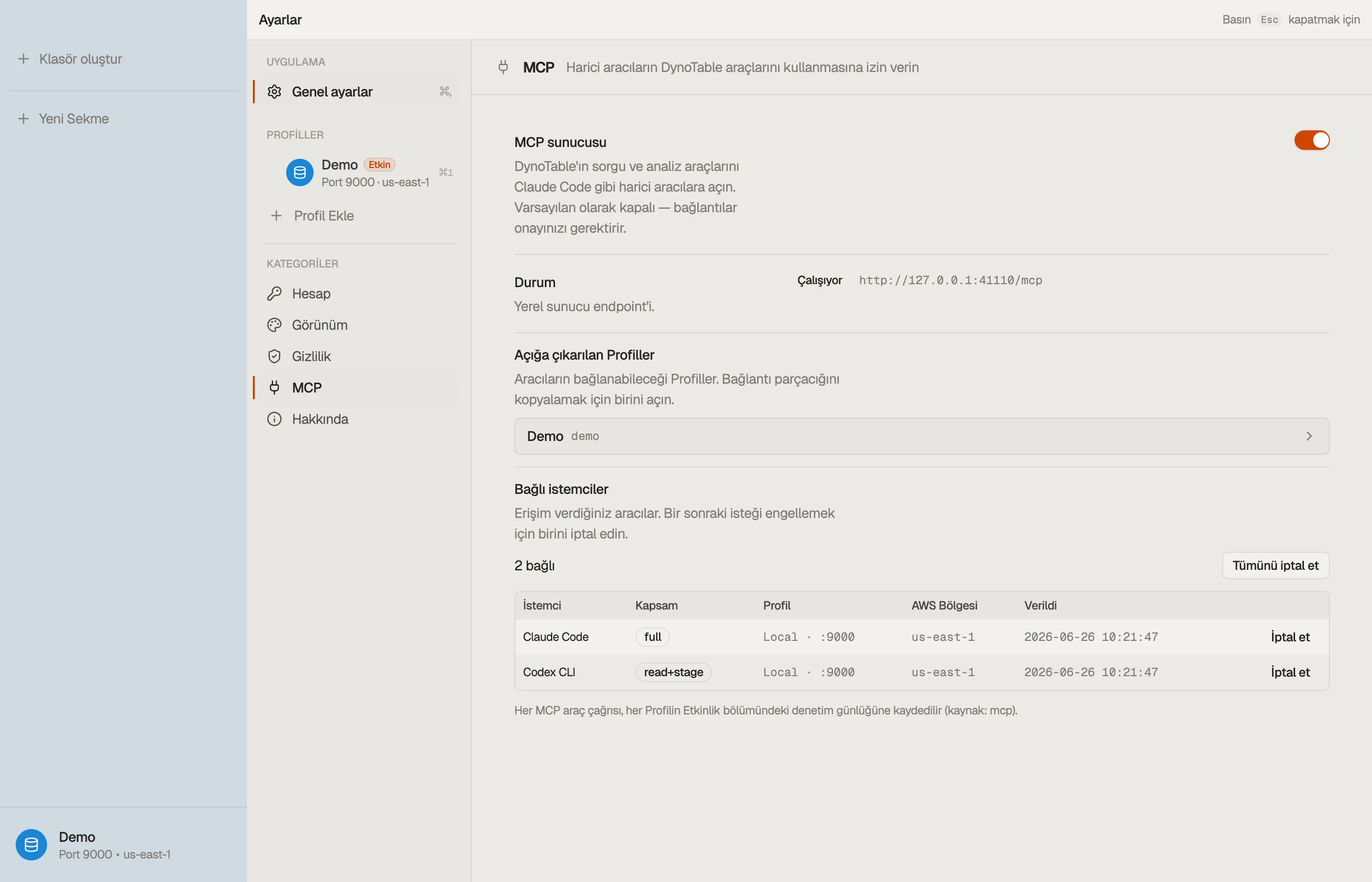 Ayarlar → MCP Server: sunucu yerel bir loopback portunda çalışıyor; bağlı istemcilerin listesi ve erişim düzeyleriyle birlikte.